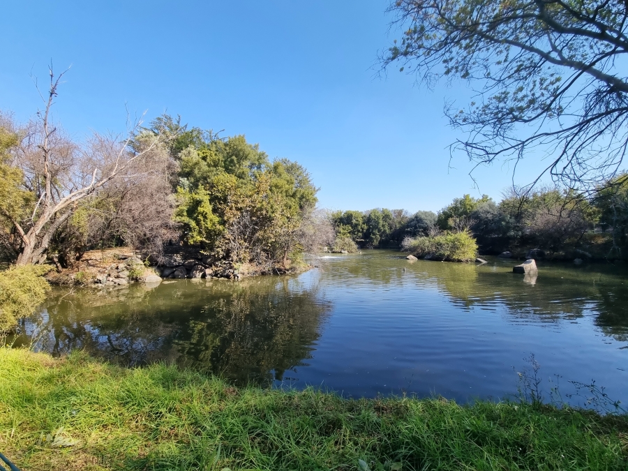 2 Bedroom Property for Sale in Ngwenya River Estate North West